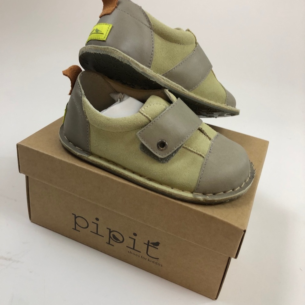 FIRM NIB European designer baby/toddler shoes